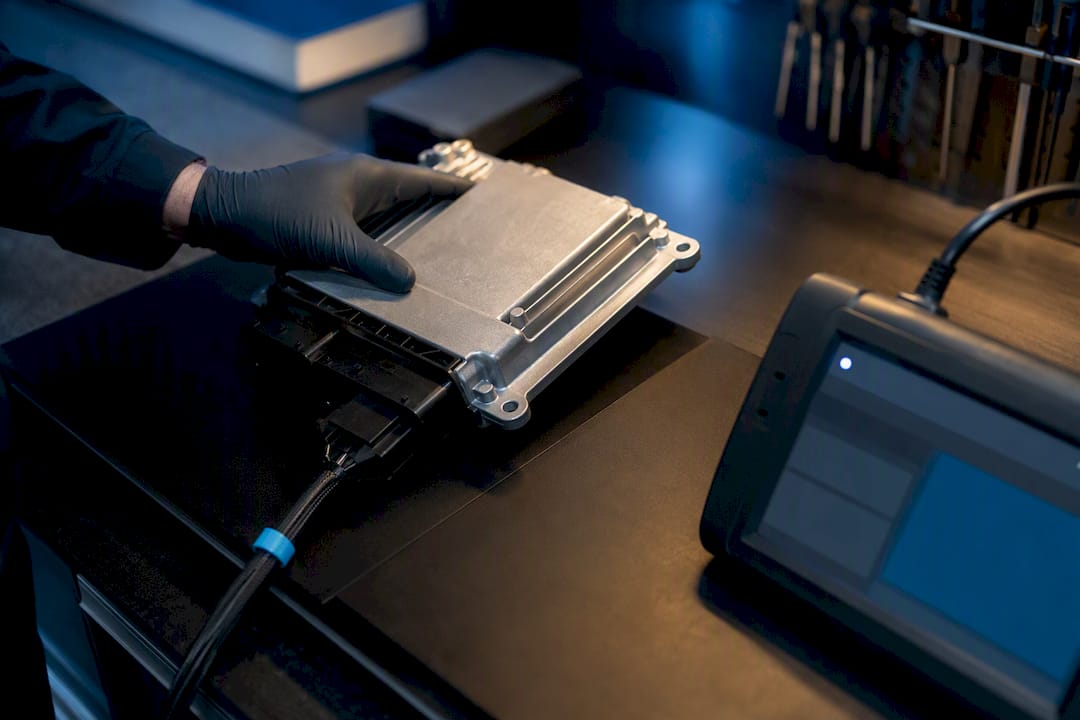 Checksum First Nox Off Tuning For Workshops: Prevent Ecu Bricking Technician Preparing Ecu Checksum Verification